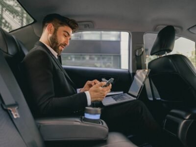 Why Melbourne Businesses Choose Professional Chauffeur Services